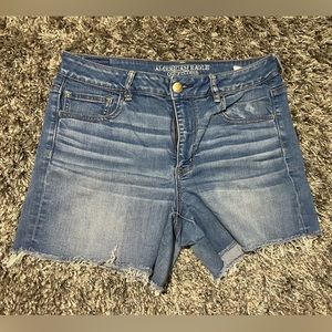 American Eagle High Rise Shortie